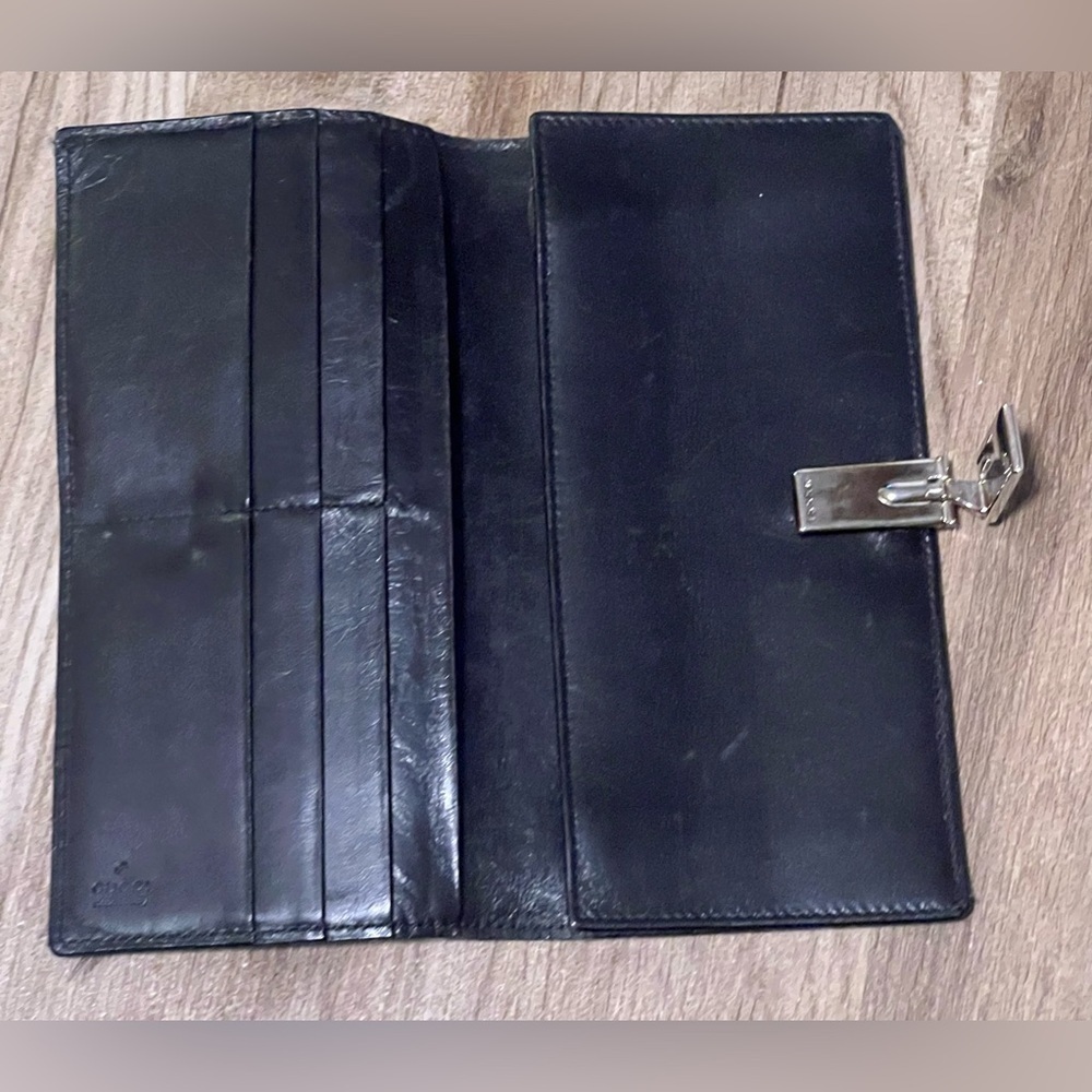 Vintage Gucci Black Leather Long Wallet With Silver Tones G Logo Clasp Closure - Picture 3 of 3